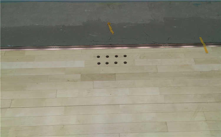 楓樺木舞臺(tái)木地板哪個(gè)品牌好？