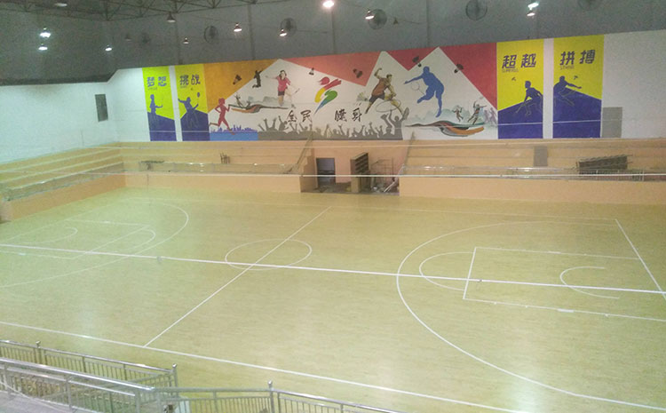 學(xué)校籃球運(yùn)動(dòng)地板多少錢(qián)一平米?