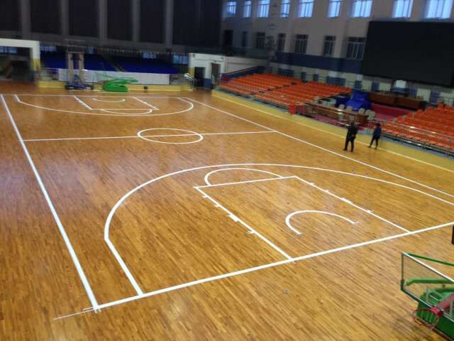 專業(yè)的體育運(yùn)動木地板 專業(yè)的體育運(yùn)動木地板