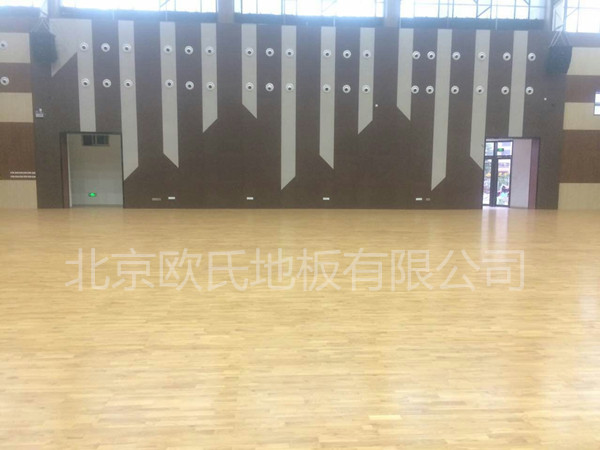 廈門翔安**實驗小學體育館柞木地板案例-3 廈門翔安**實驗小學體育館柞木地板案例-3